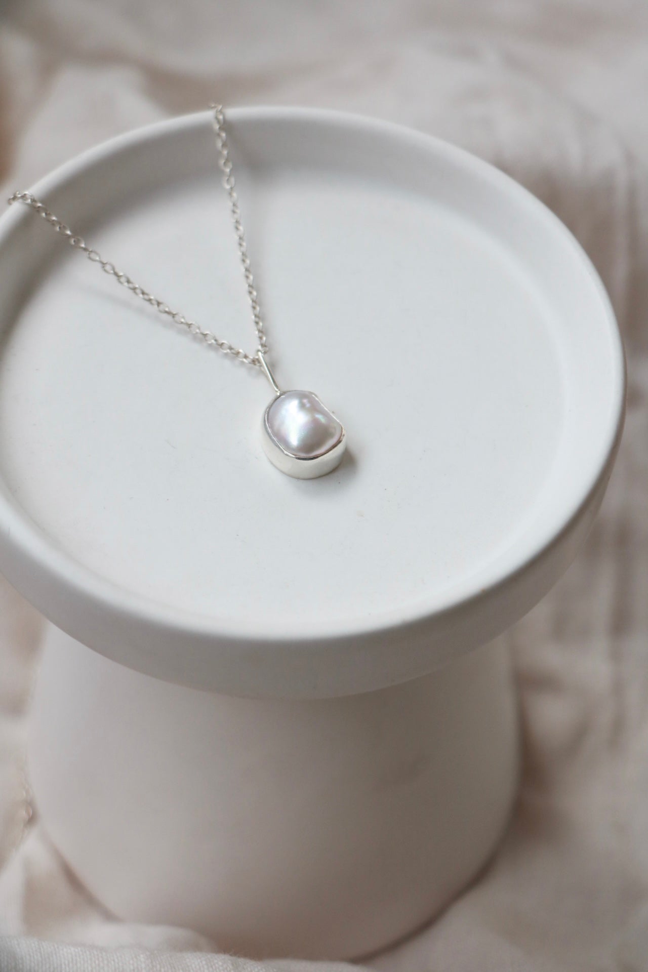 Freshwater Pearl Pendant Pendant Poppy Mac   