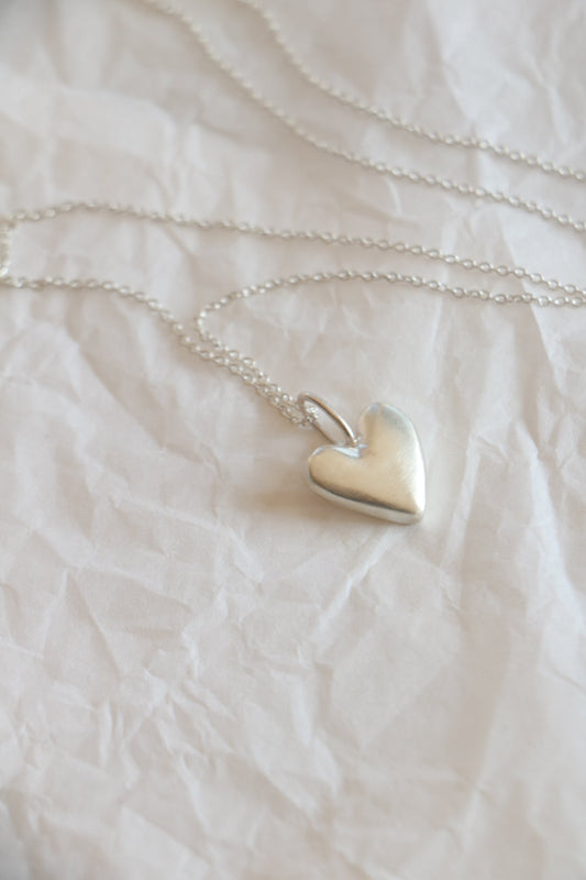 Sweet Amore Pendant - Poppy Mac